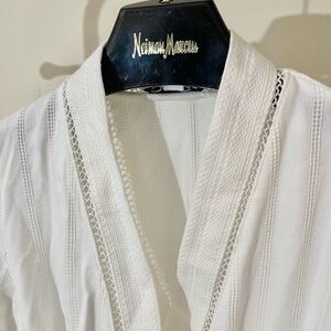 Brand new Oscar De La Renta robe
